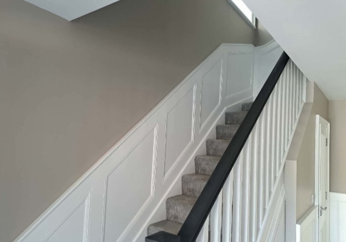 Stairs panelling and sharp cutting-in